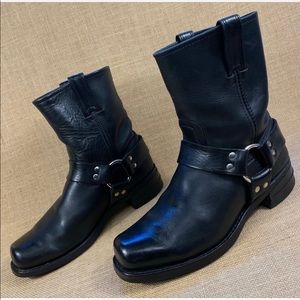 Frye boots black biker ring harness leather women’s size 8.5
